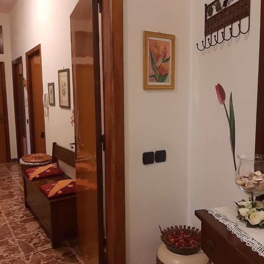 B&B Da Andreina Guspini Bagian luar foto